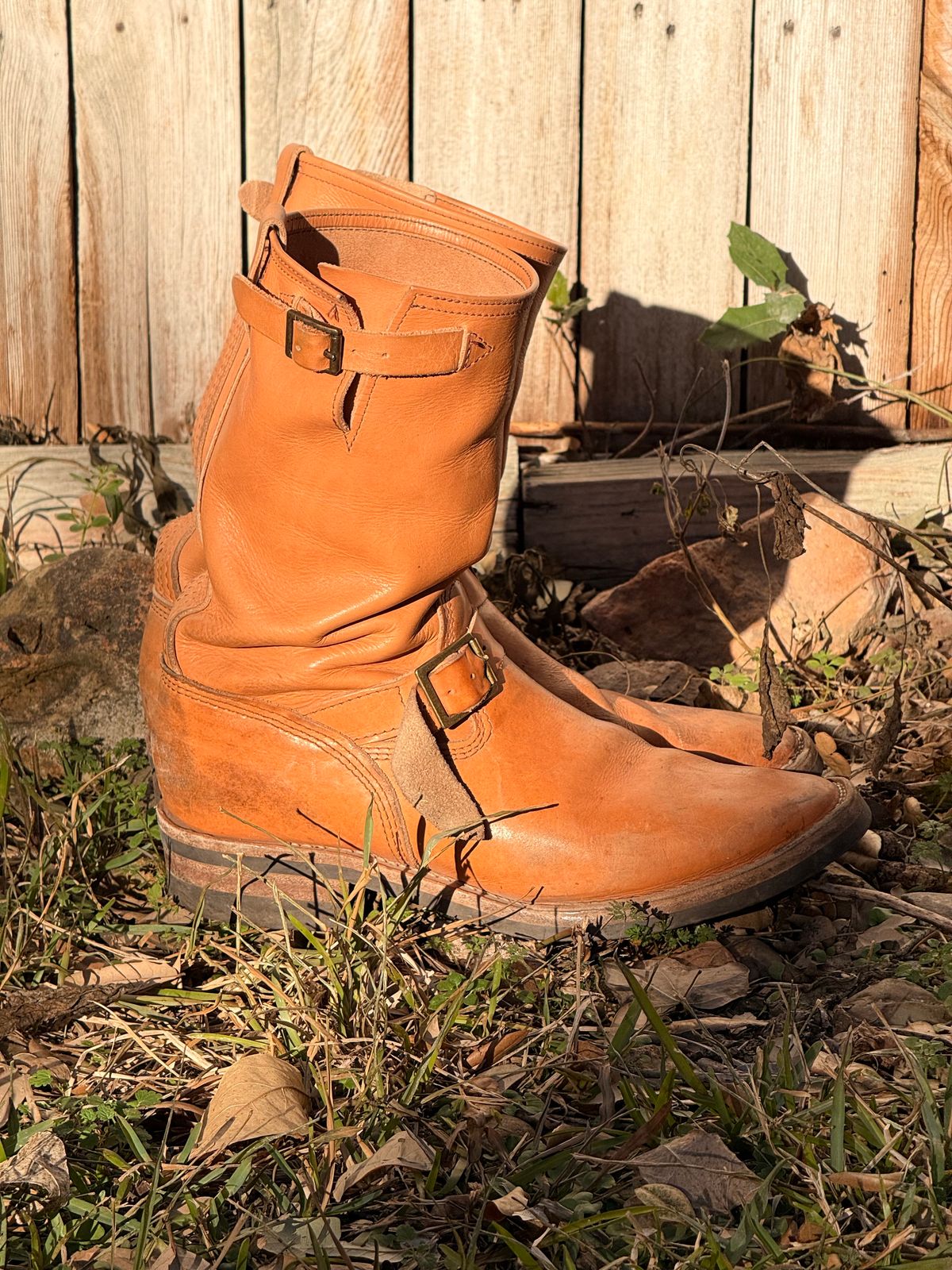 Photo by adriankgonzales on February 4, 2026 of the Wesco x S&S Van Cleef III in Unknown Natural Veg Tan.