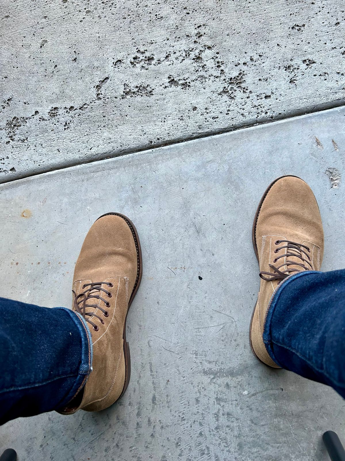Photo by lowrollr on September 22, 2025 of the Oak Street Bootmakers Field Boot in Horween Natural Chromexcel Roughout.
