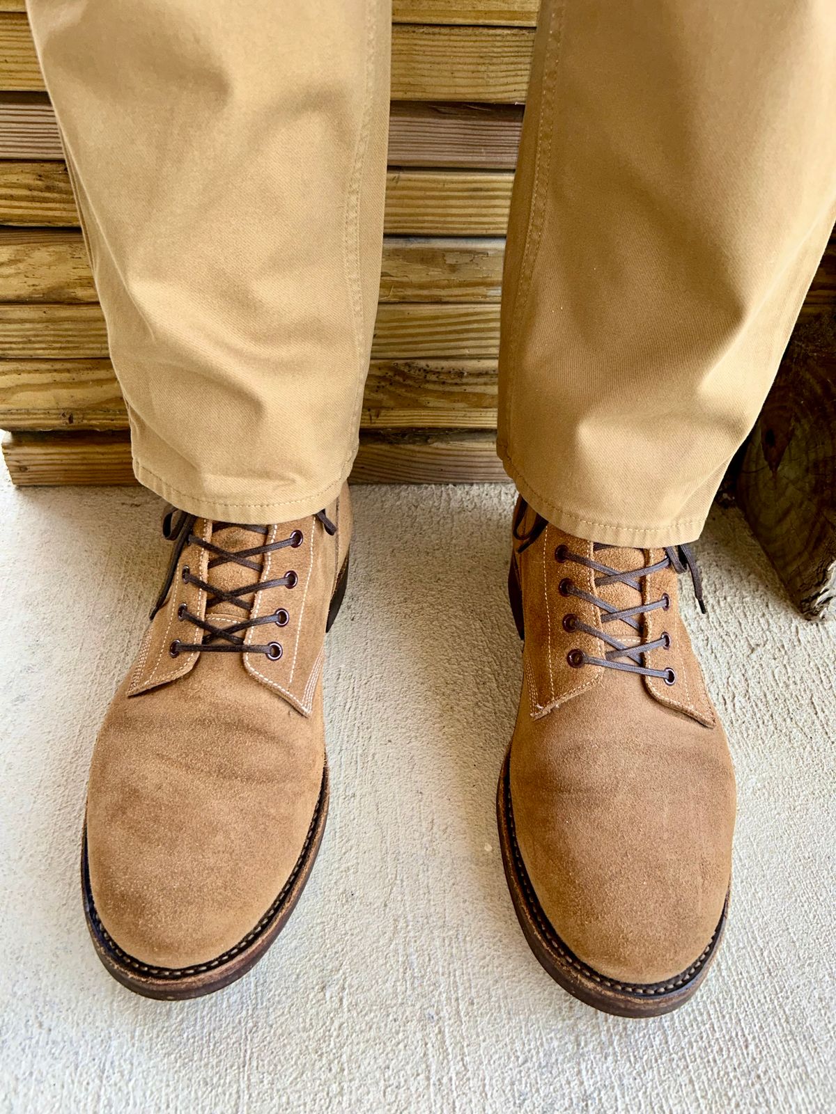 Photo by lowrollr on April 22, 2026 of the Oak Street Bootmakers Field Boot in Horween Natural Chromexcel Roughout.