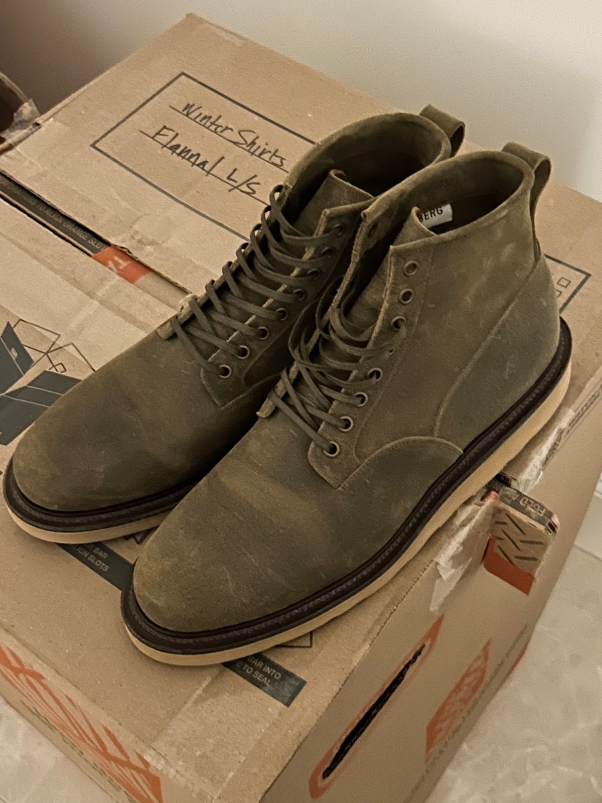 Photo by lowrollr on September 27, 2025 of the Viberg Scout Boot in Viberg / C.F. Stead Mojave Waxy Commander.