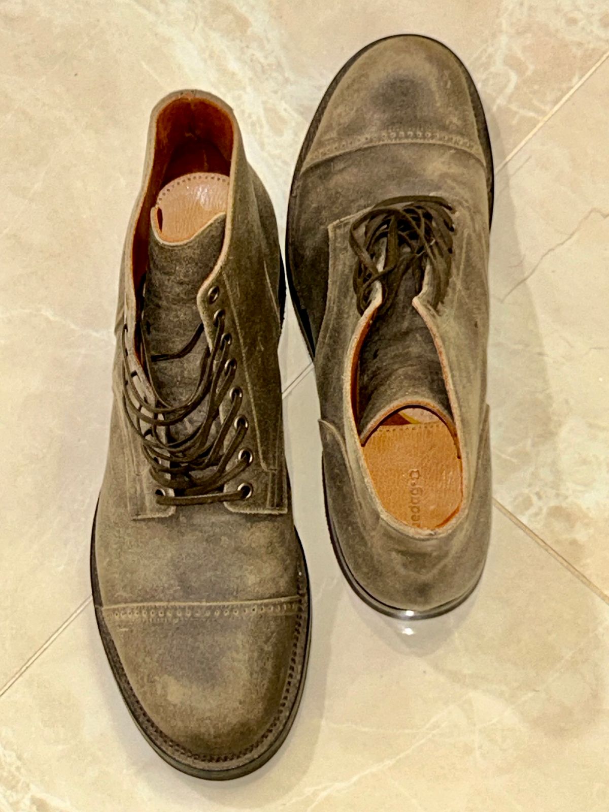 Photo by lowrollr on January 31, 2026 of the Viberg Service Boot DCT in C.F. Stead Tobacco Waxy Commander.