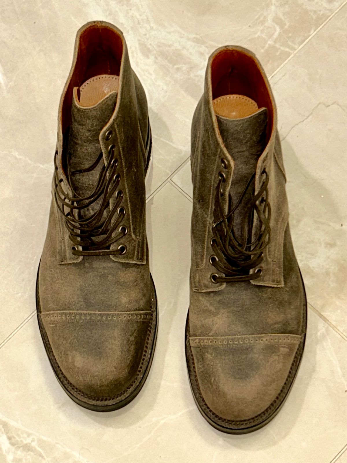 Photo by lowrollr on January 31, 2026 of the Viberg Service Boot DCT in C.F. Stead Tobacco Waxy Commander.