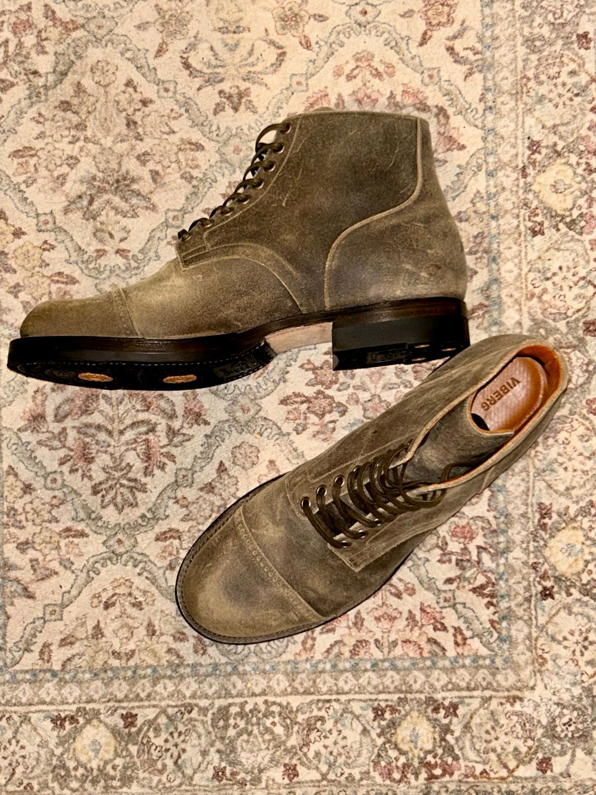 Photo by lowrollr on March 20, 2026 of the Viberg Service Boot DCT in C.F. Stead Tobacco Waxy Commander.