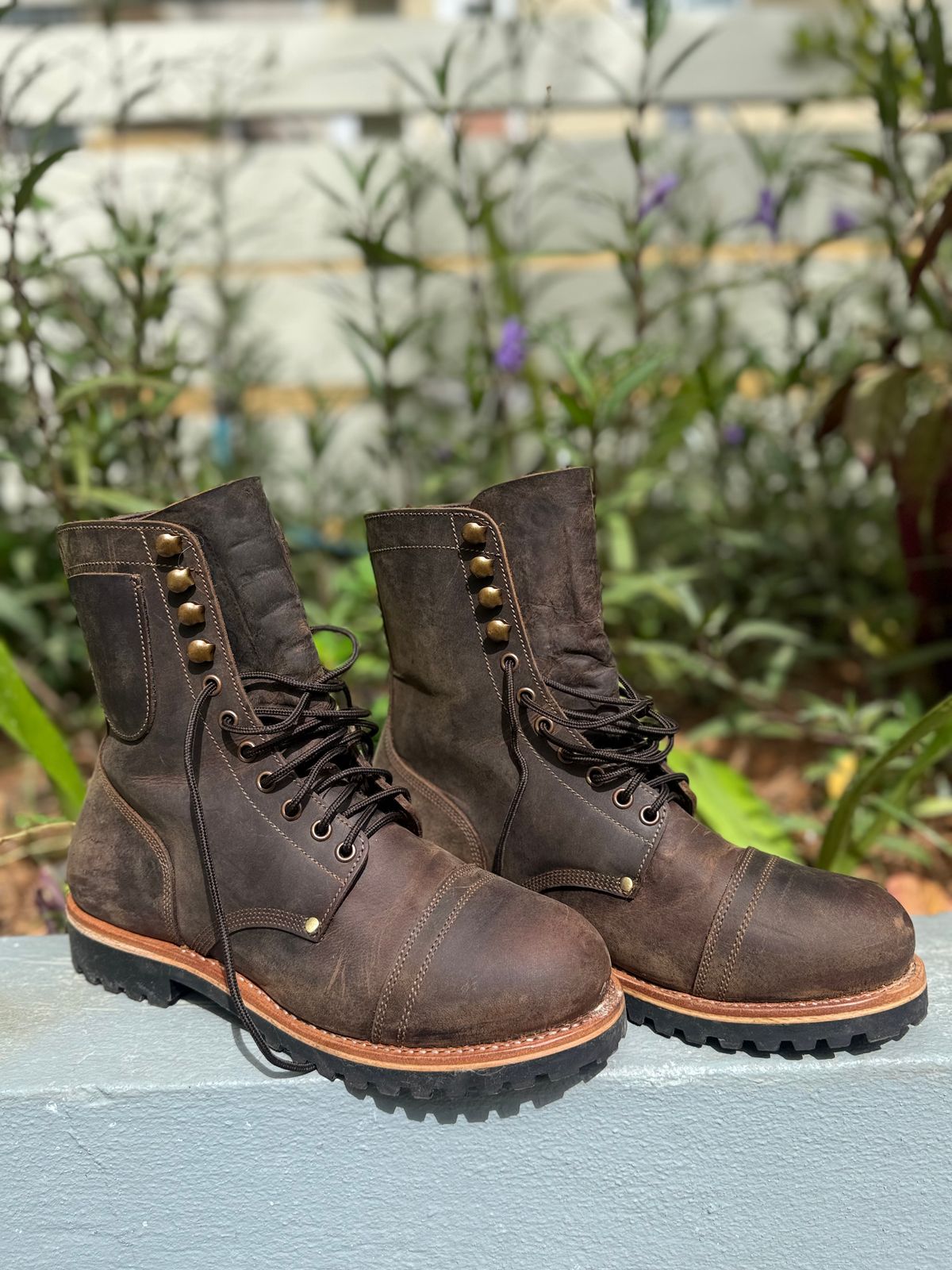 Photo by TheFadeLog on September 7, 2025 of the Craft & Glory Combat 8” in Vintage Brown.