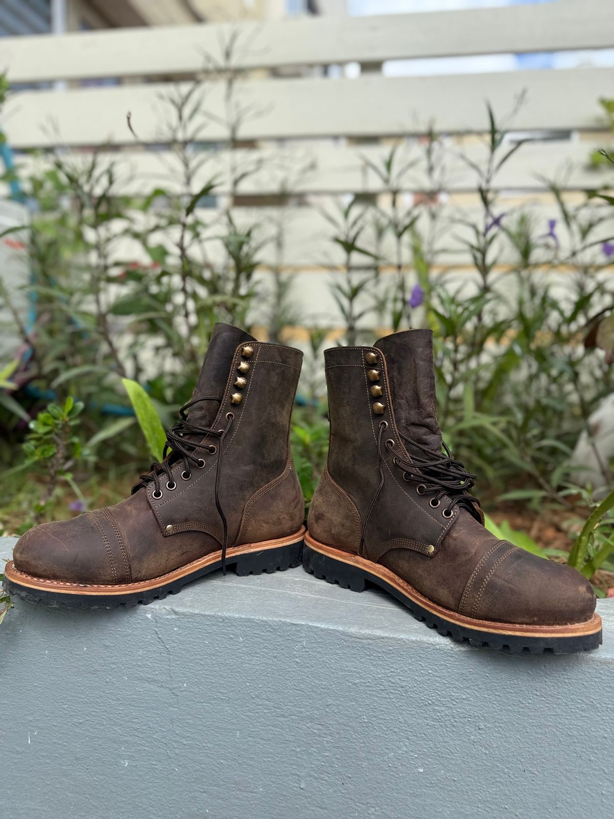Photo by TheFadeLog on September 7, 2025 of the Craft & Glory Combat 8” in Vintage Brown.