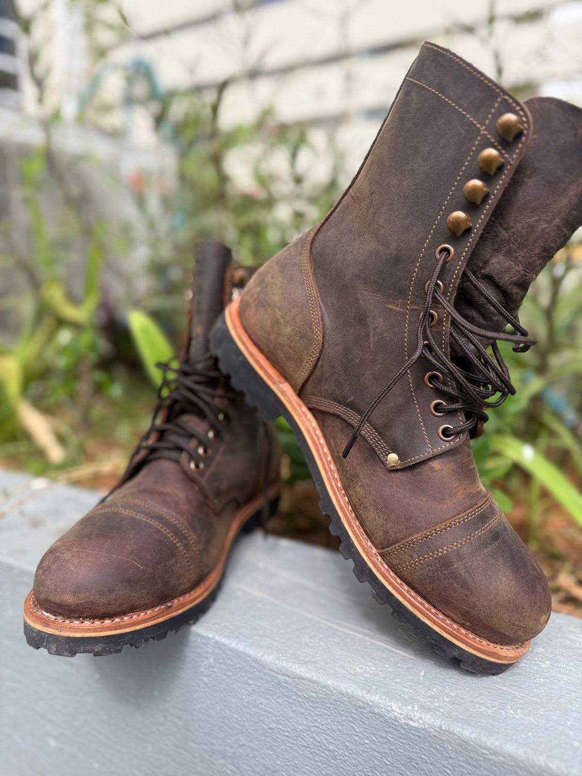 Photo by TheFadeLog on September 7, 2025 of the Craft & Glory Combat 8” in Vintage Brown.