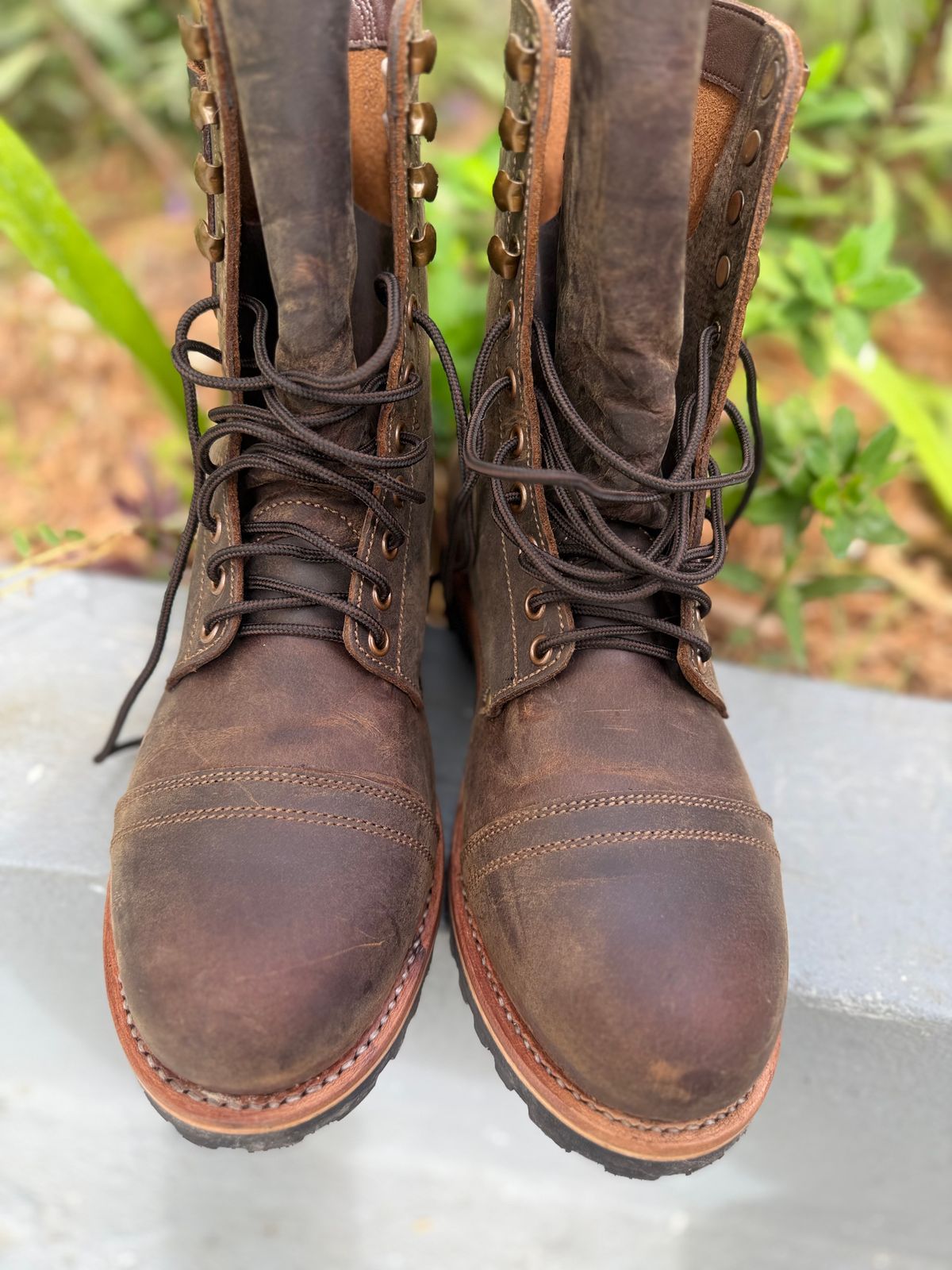 Photo by TheFadeLog on September 7, 2025 of the Craft & Glory Combat 8” in Vintage Brown.