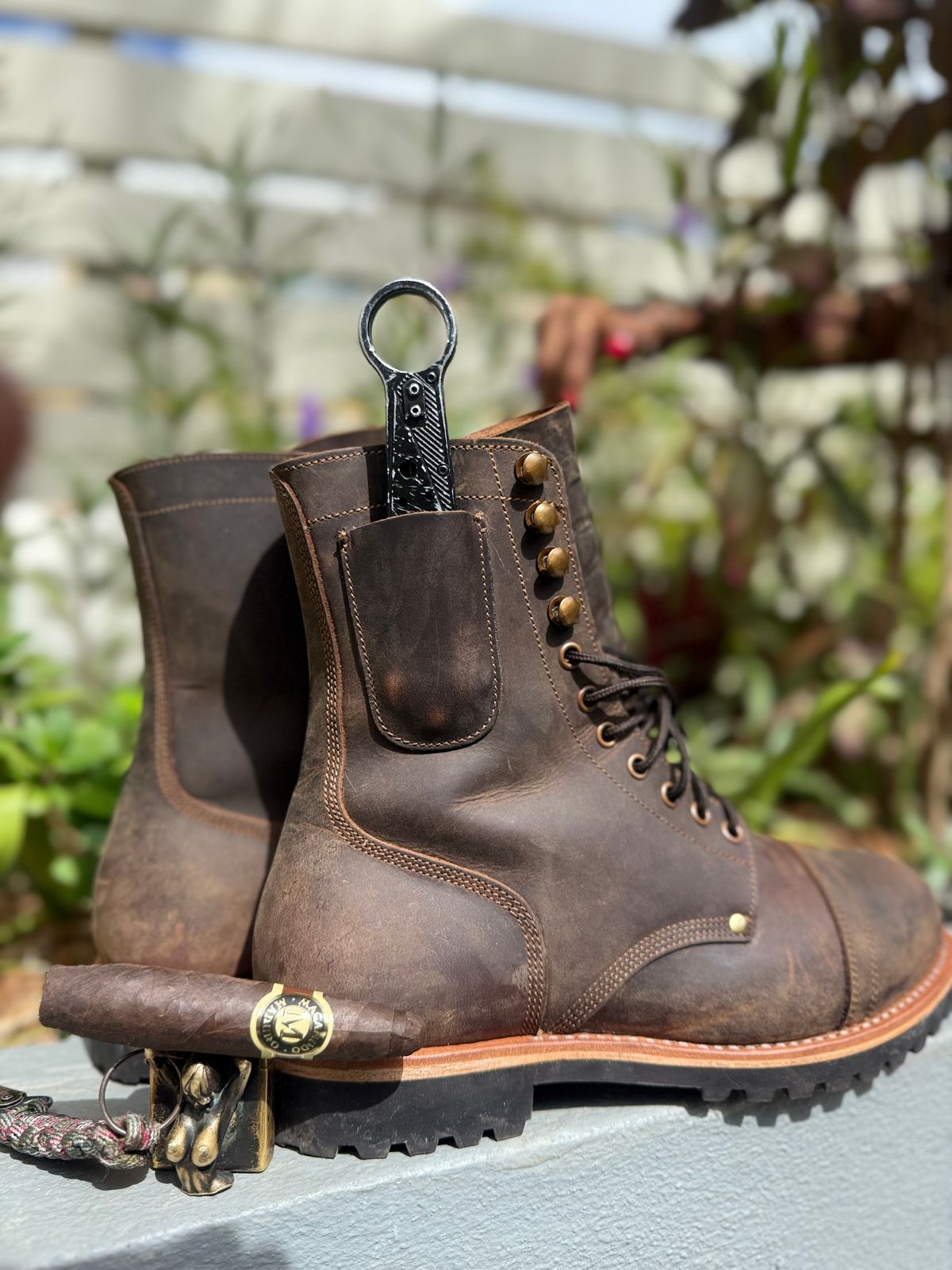 Photo by TheFadeLog on September 7, 2025 of the Craft & Glory Combat 8” in Vintage Brown.