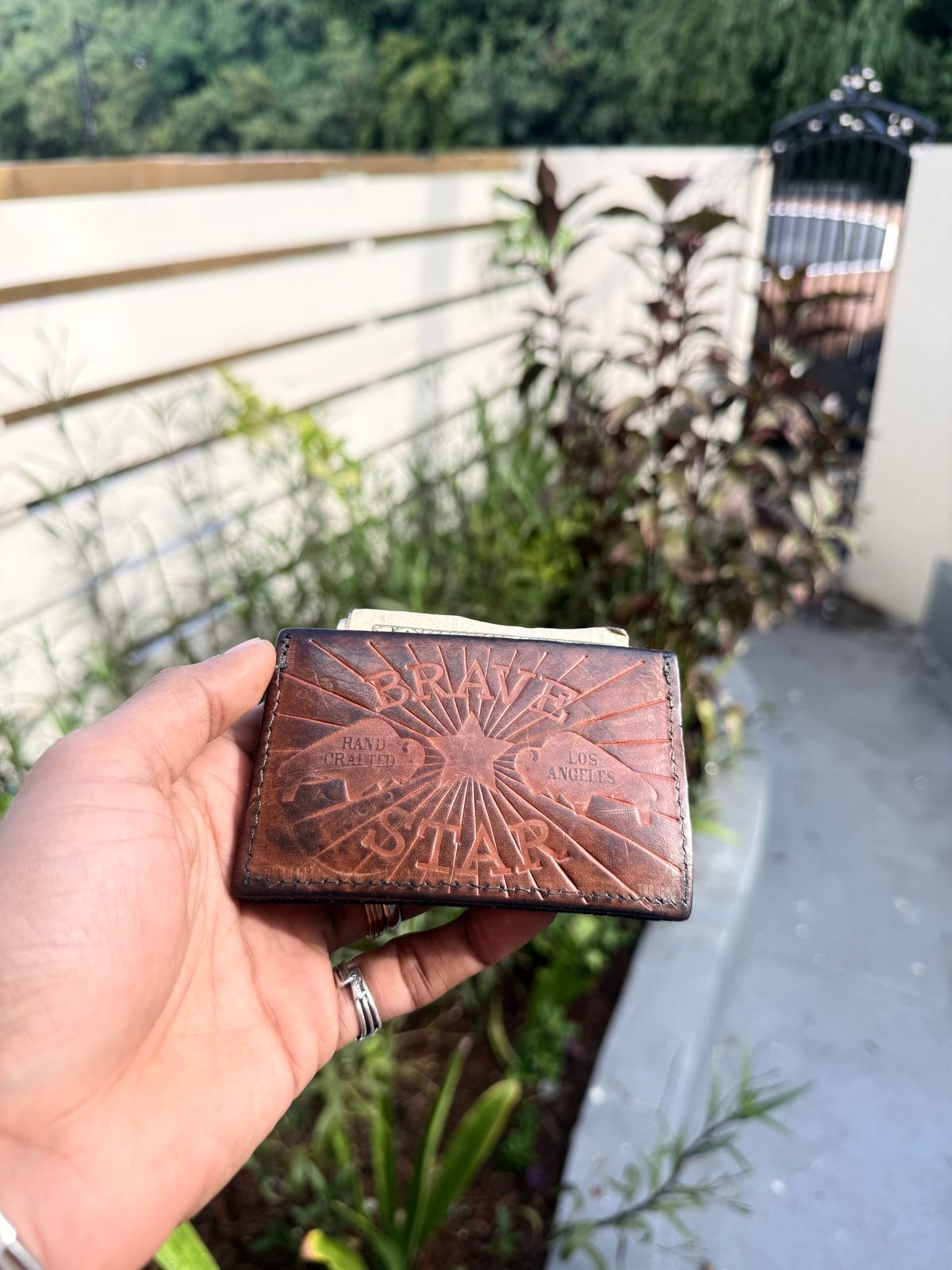Photo by TheFadeLog on October 5, 2025 of the Bravestar Selvedge Wallet in Unknown Natural Veg Tan.