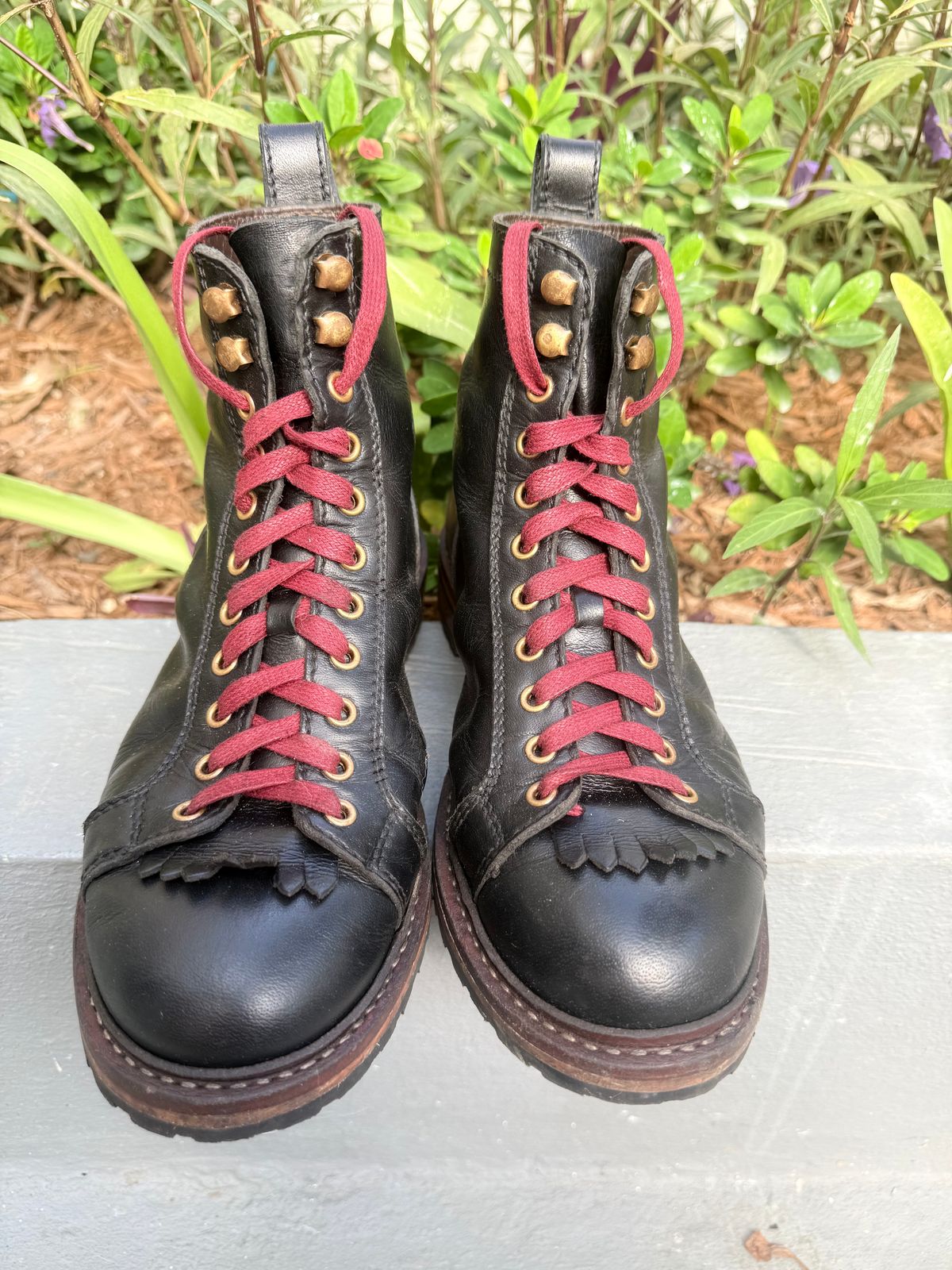 Photo by TheFadeLog on October 5, 2025 of the Craft & Glory Monkey Explorer 6” in Full Grain Waxed Water Buffalo.