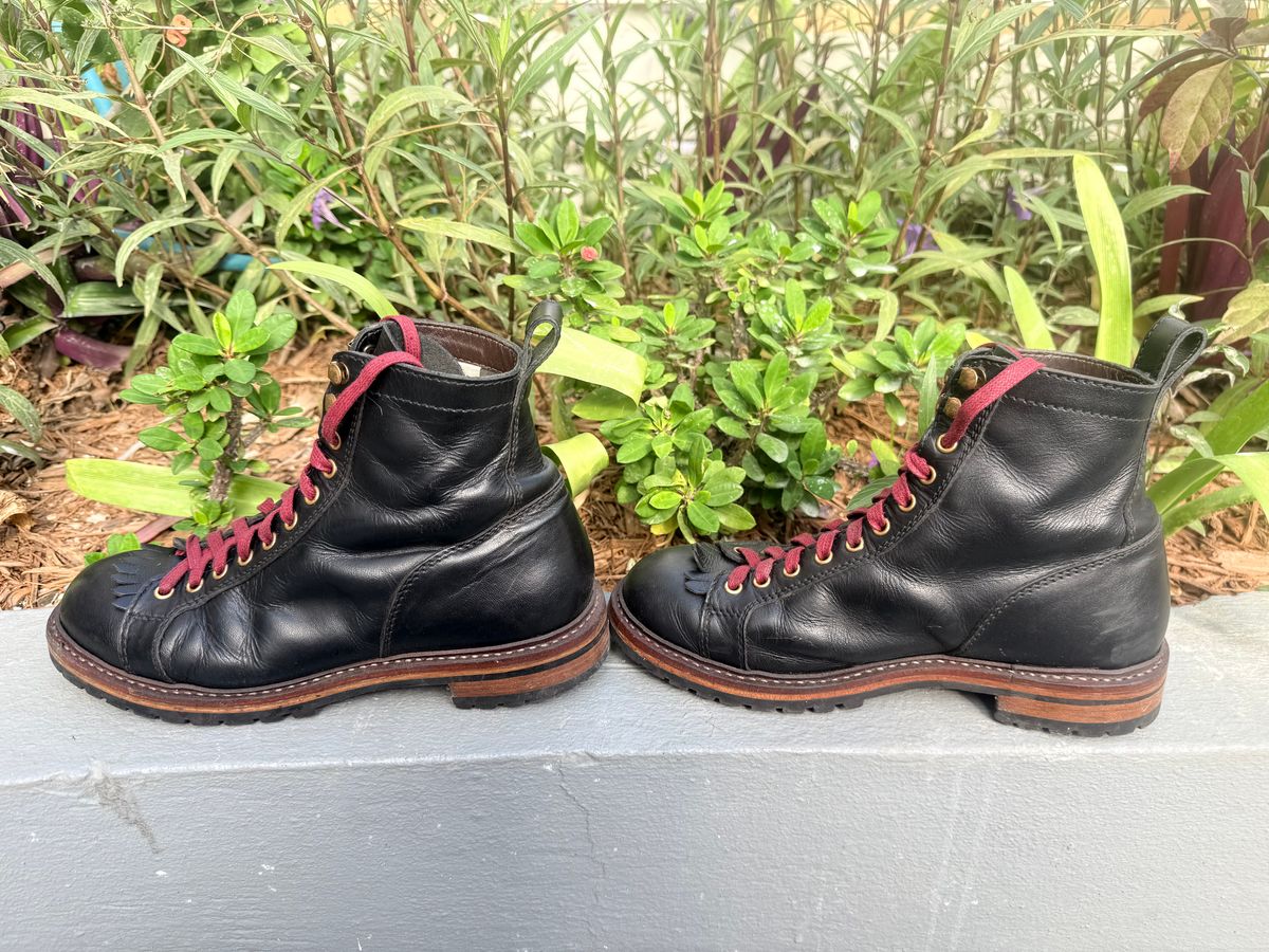 Photo by TheFadeLog on October 5, 2025 of the Craft & Glory Monkey Explorer 6” in Full Grain Waxed Water Buffalo.