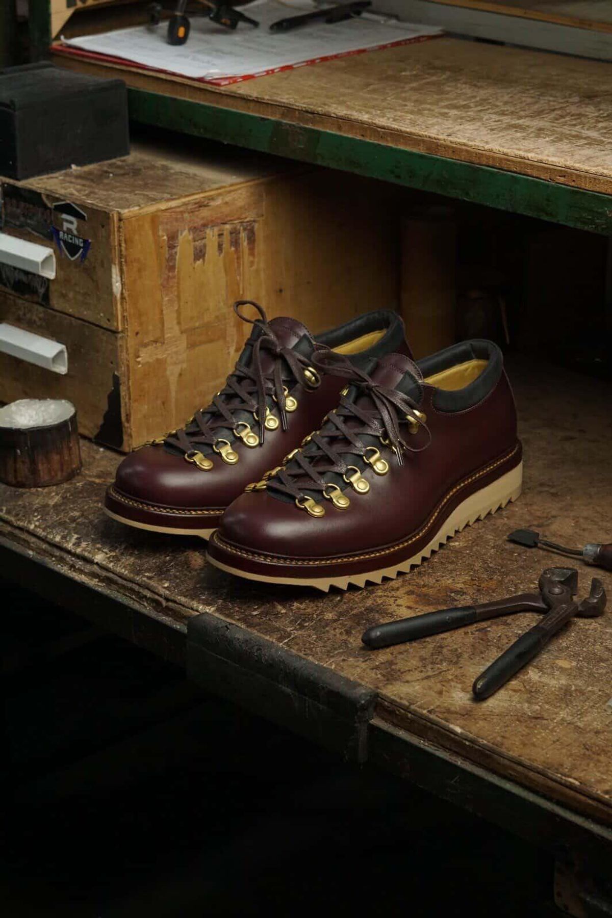Photo by novrianhar on May 11, 2026 of the Sagara Trailmaster in Arborwax Burgundy.
