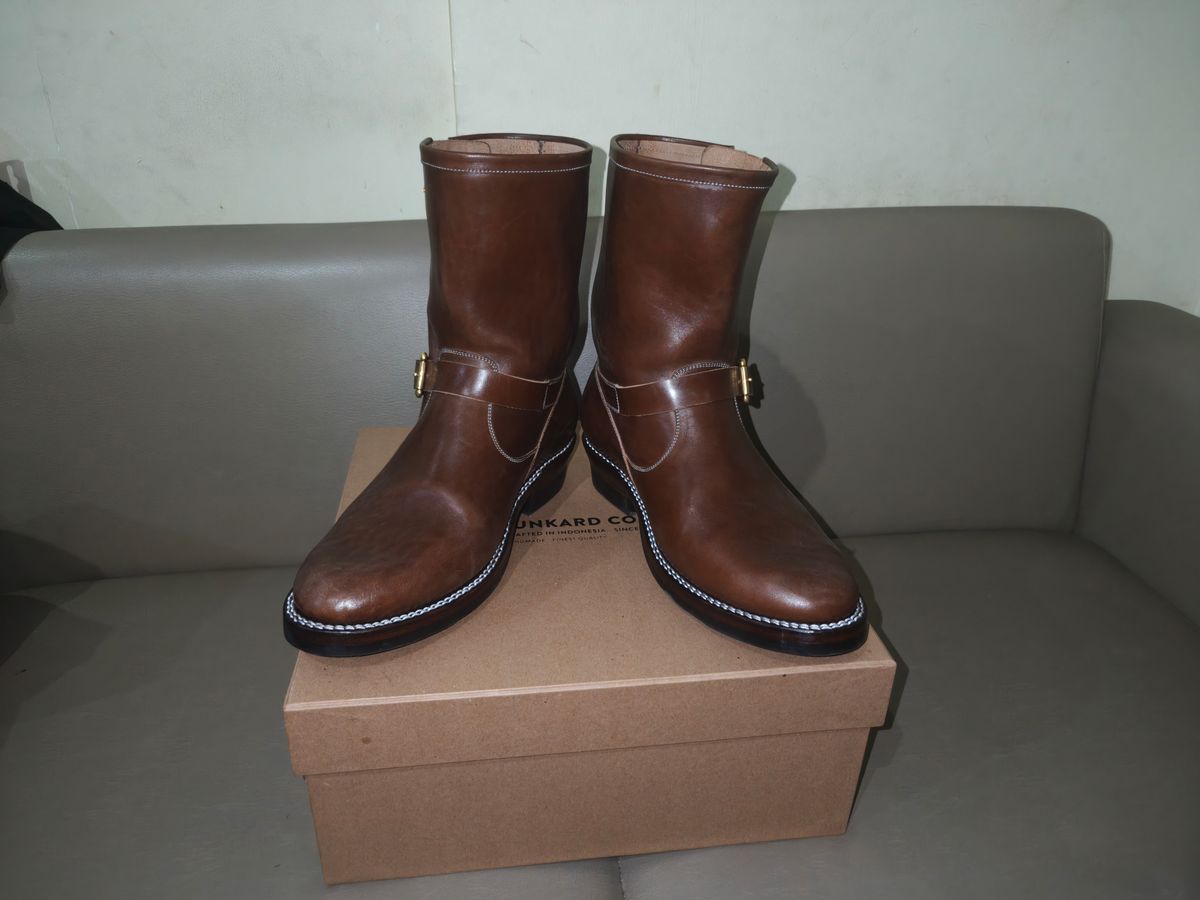 Photo by novrianhar on April 25, 2026 of the Junkard Engineer Boots in Maryam Toscanello TPR Horsebutt.