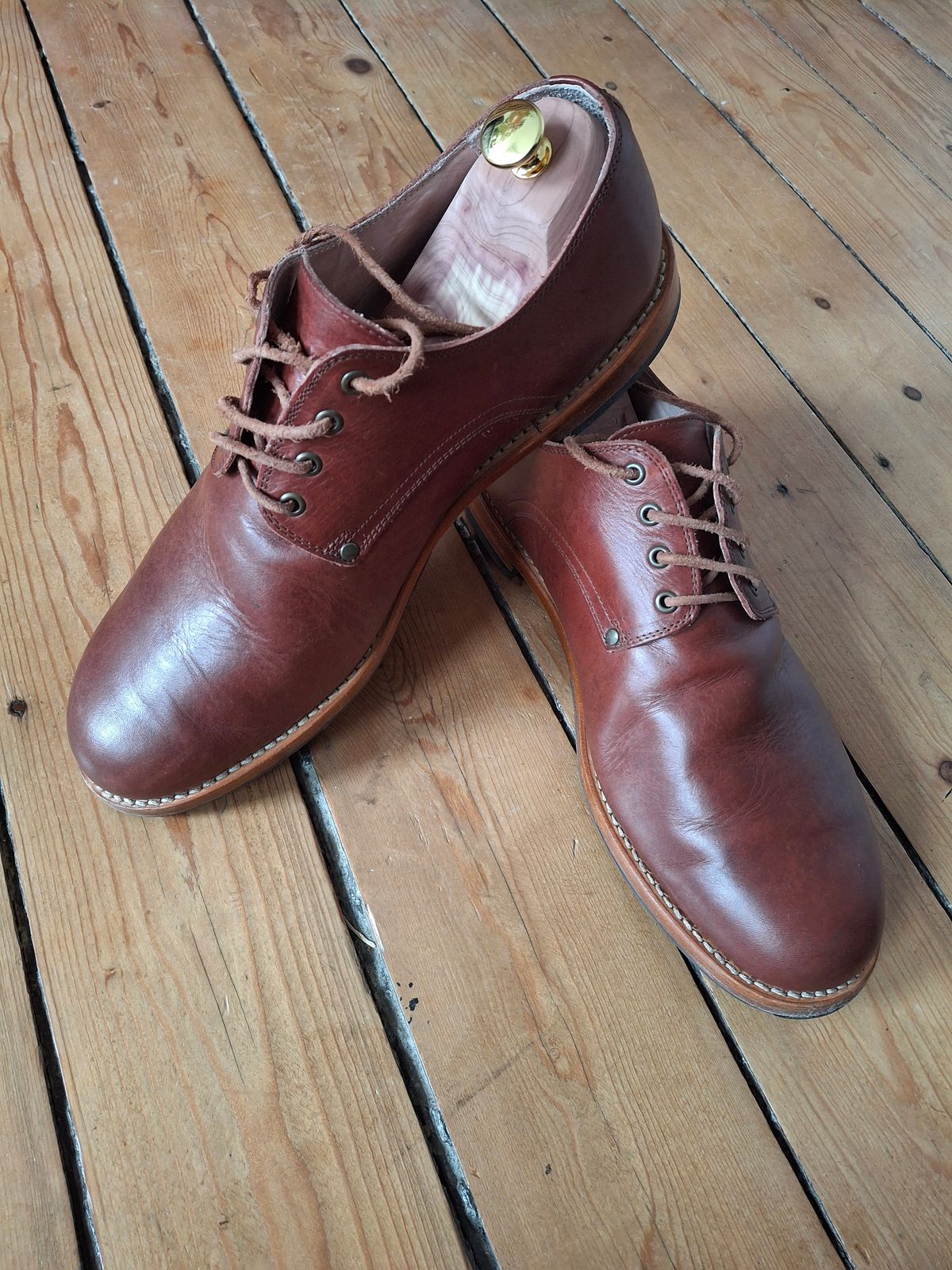 Photo by ShiningMyShoes on January 31, 2025 of the Green Boots - Earth Heritage London in Cognac Veg Tan.