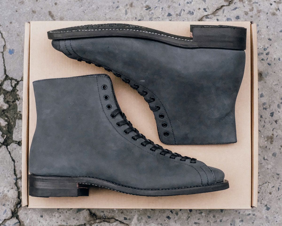 Photo by PhanAn on November 6, 2024 of the Dr. Sole Game Changer in Top Grade nubuck Leather.