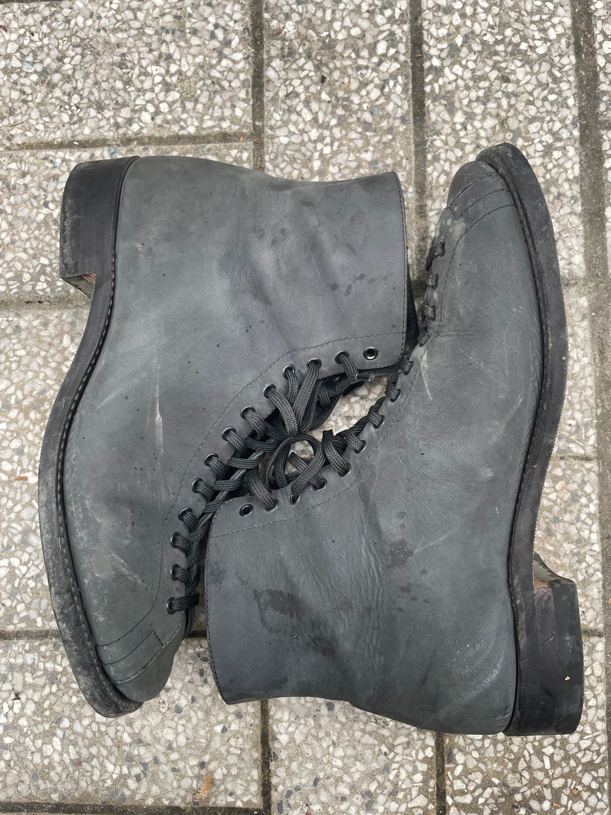 Photo by PhanAn on December 3, 2024 of the Dr. Sole Game Changer in Top Grade nubuck Leather.