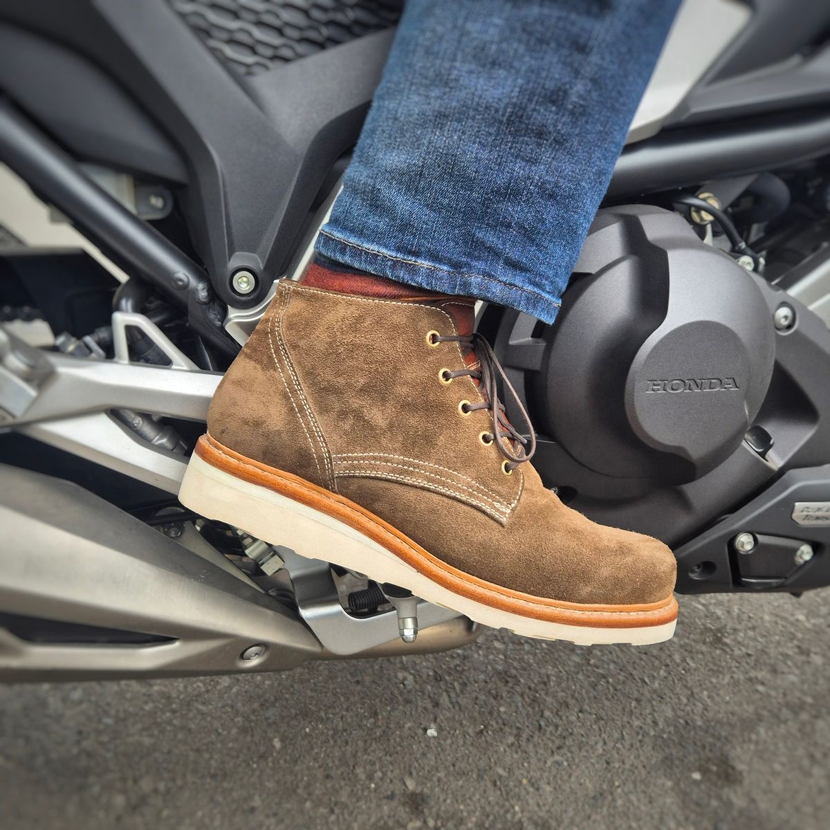 Photo by username on October 10, 2024 of the Botería Negreiros Custom Model in Peruvian Roughout.