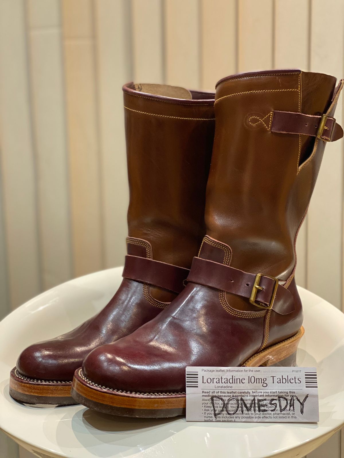 Photo by Parcelino_Sudigdo on October 1, 2024 of the Fortis Boots Tapak 1.0 Engineer boots in Maryam Toscanello TPR Horsebutt & Maryam Burgundy TPR Horsebutt.