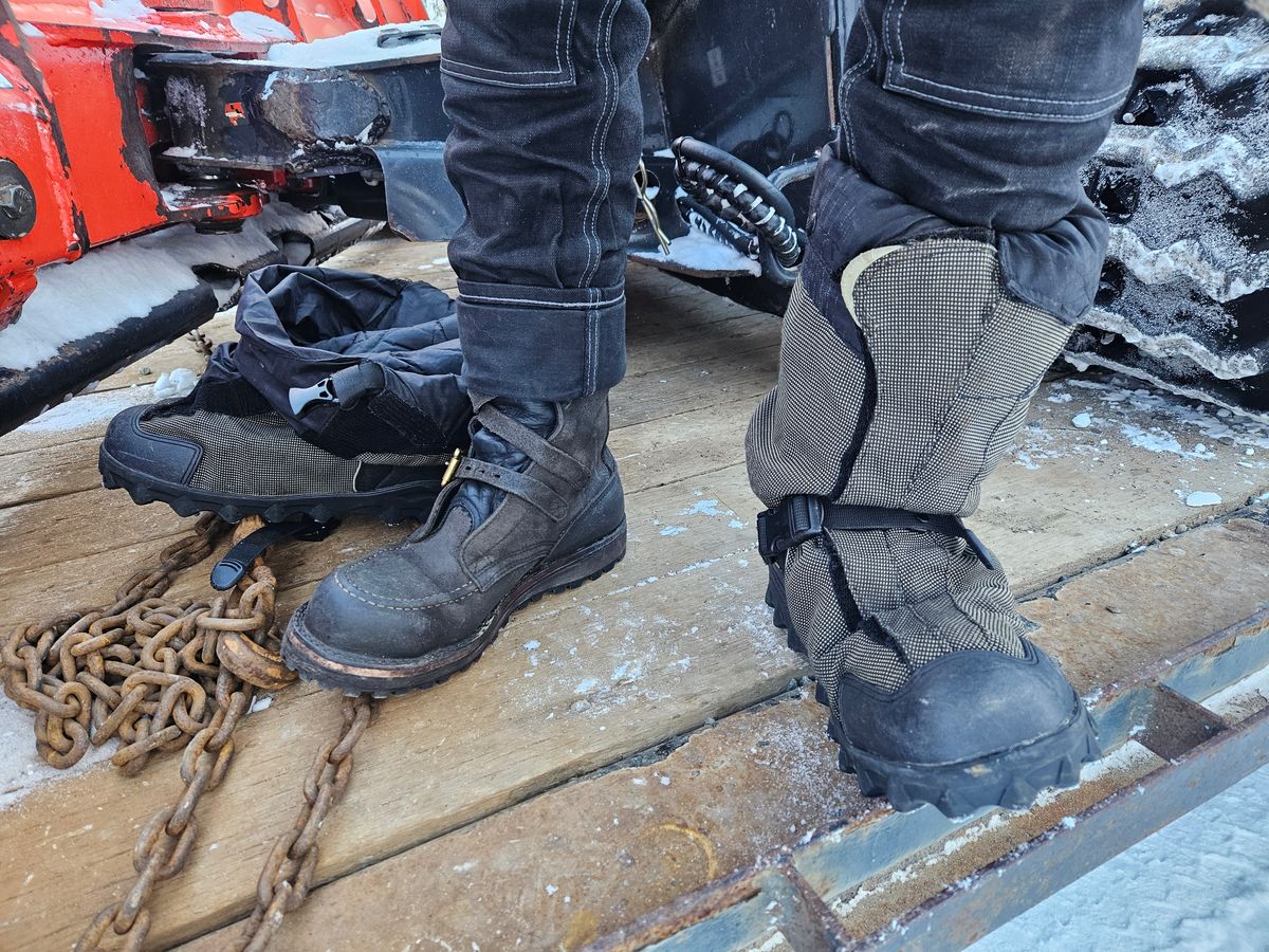 Photo by Theakkid on November 29, 2024 of the Nicks TankerPro in Nicks/Seidel 1964 Ash Gray Roughout.