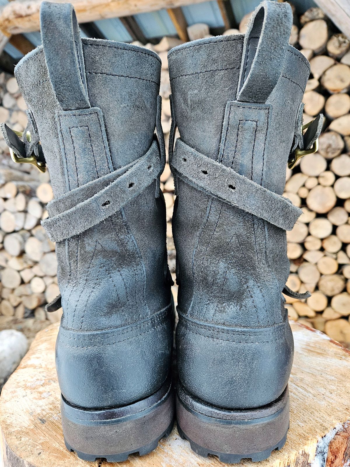 Photo by Theakkid on December 5, 2024 of the Nicks TankerPro in Nicks/Seidel 1964 Ash Gray Roughout.