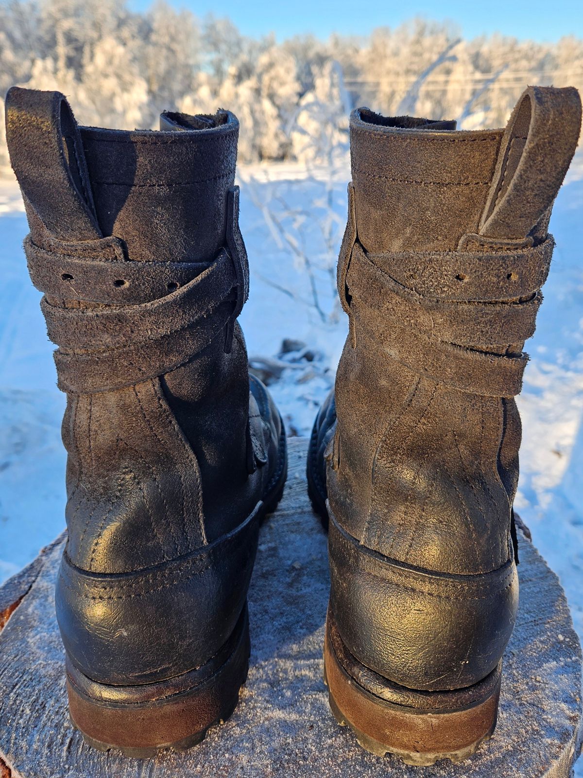 Photo by Theakkid on January 4, 2025 of the Nicks TankerPro in Nicks/Seidel 1964 Ash Gray Roughout.