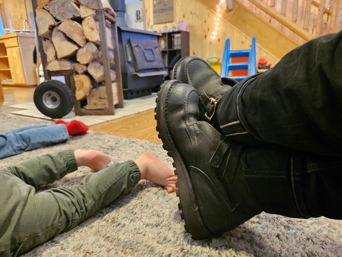Photo by Theakkid on January 6, 2025 of the Nicks TankerPro in Nicks/Seidel 1964 Ash Gray Roughout.