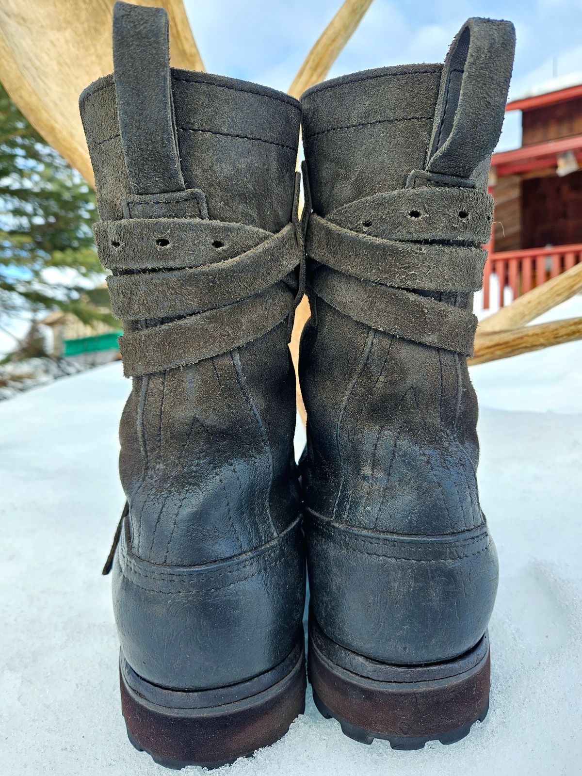 Photo by Theakkid on March 4, 2025 of the Nicks TankerPro in Nicks/Seidel 1964 Ash Gray Roughout.