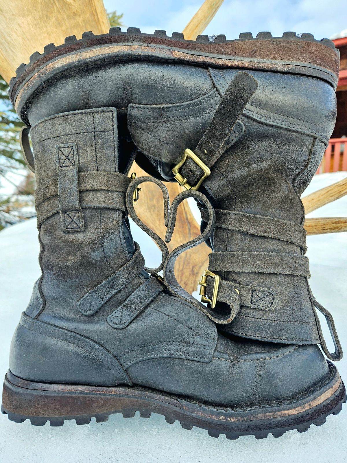 Photo by Theakkid on March 4, 2025 of the Nicks TankerPro in Nicks/Seidel 1964 Ash Gray Roughout.