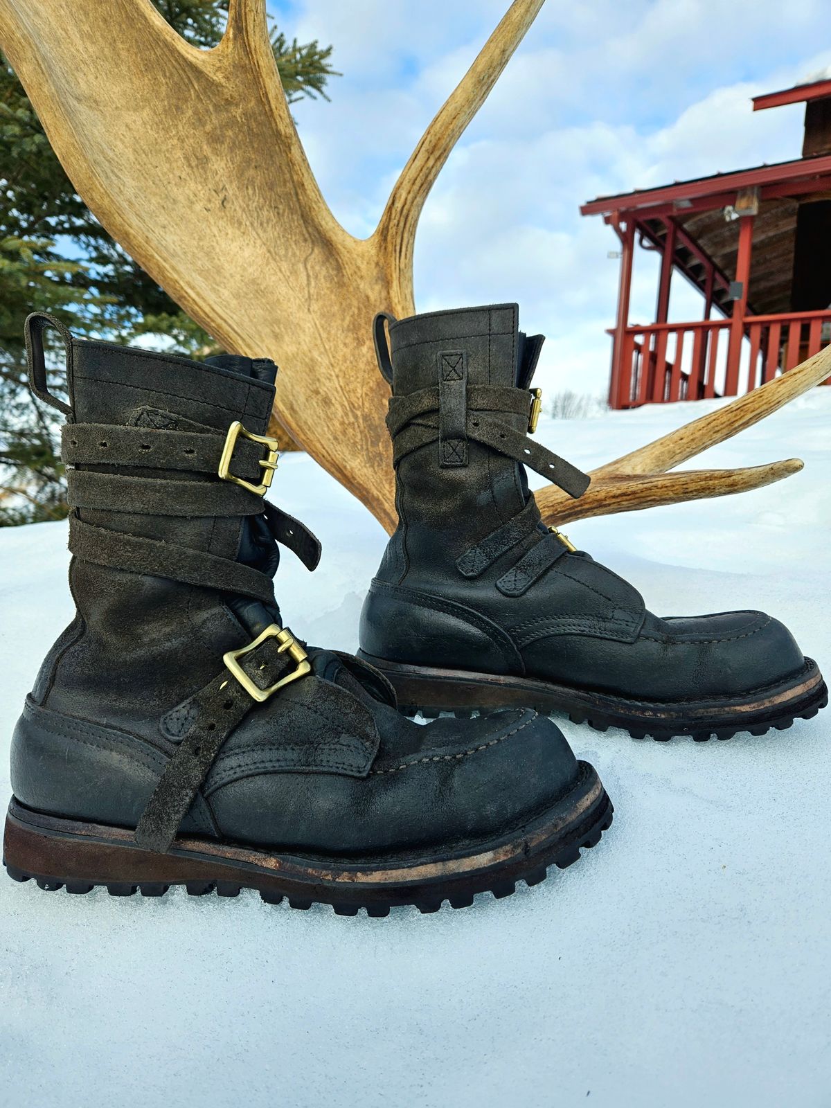 Photo by Theakkid on March 4, 2025 of the Nicks TankerPro in Nicks/Seidel 1964 Ash Gray Roughout.