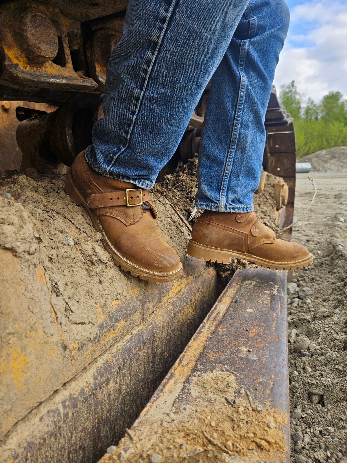 Photo by Theakkid on May 23, 2025 of the Nicks Nicks / Tactical Tankerpro in Seidel WeatherShield Brown.