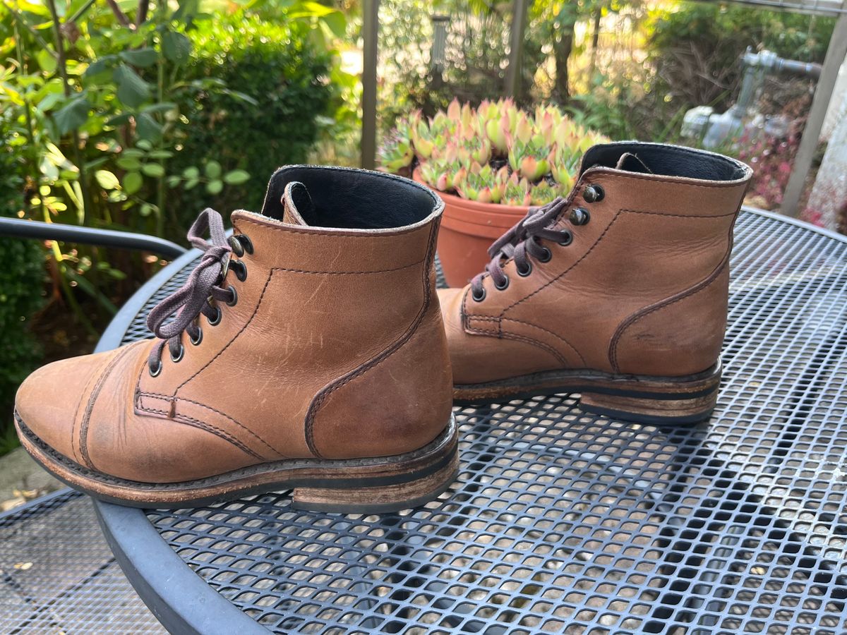 Photo by kjbell on September 2, 2025 of the Thursday Captain in Horween Natural Chromexcel.