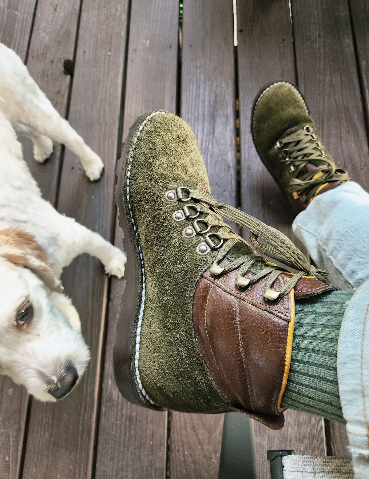 Photo by rollschoice on August 31, 2025 of the Jim Green Razorback in Jim Green / Houston Green Roughout & African Buffalo Skin.