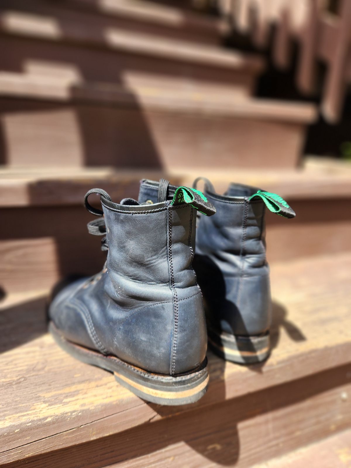 Photo by rollschoice on May 26, 2025 of the NPS Shoes Solavair 8 Eye Derby Boot in Navy Gaucho.