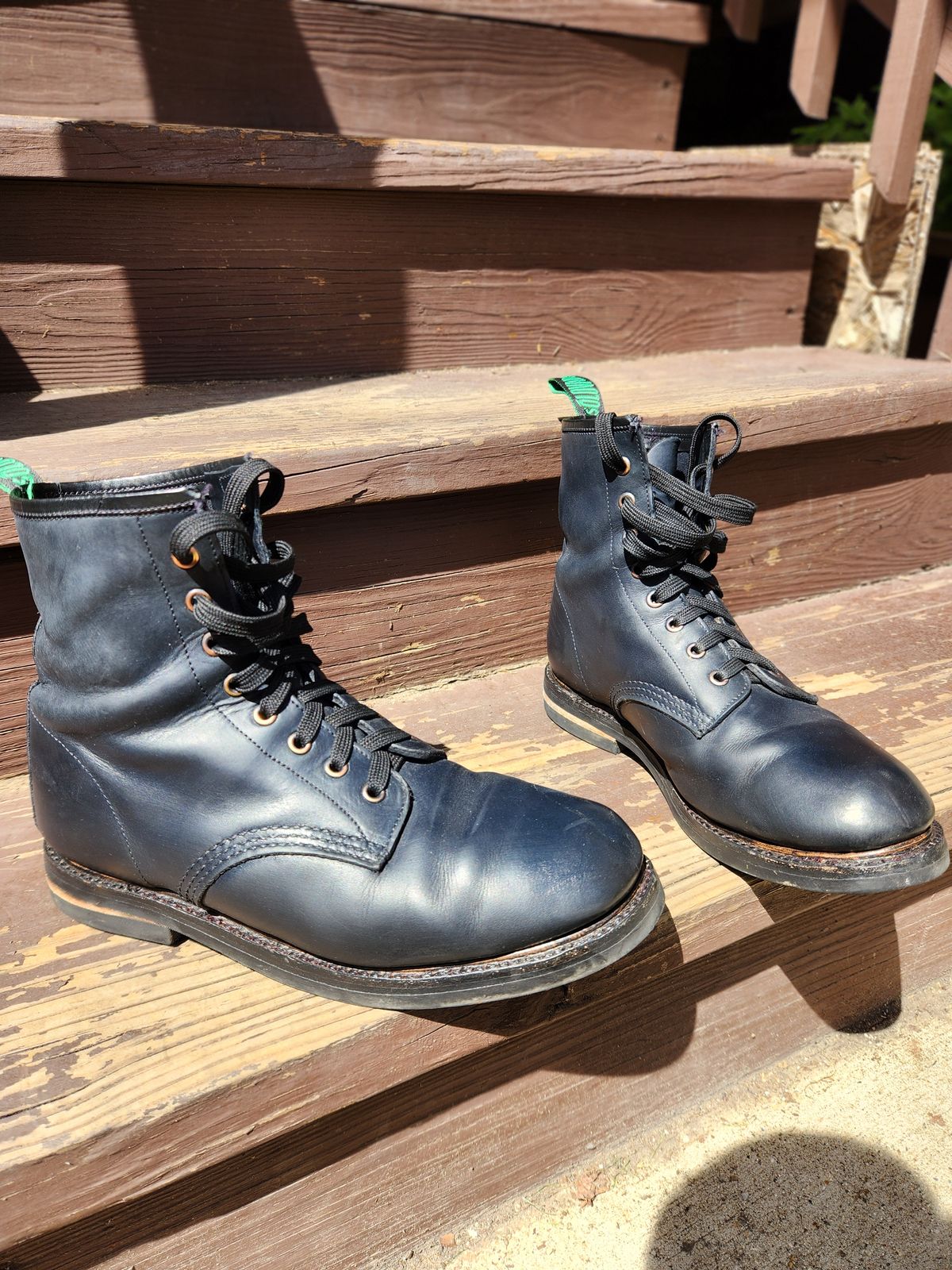 Photo by rollschoice on May 26, 2025 of the NPS Shoes Solavair 8 Eye Derby Boot in Navy Gaucho.