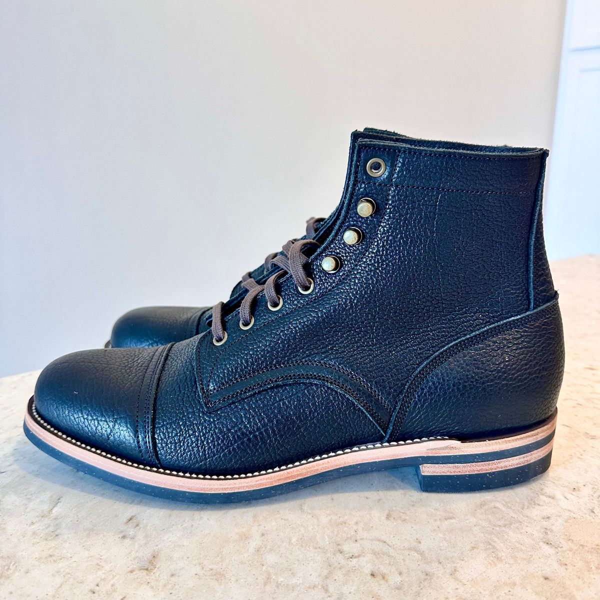 Photo by YouShoe on December 8, 2025 of the Luosjiet Logger Boot in Yak.