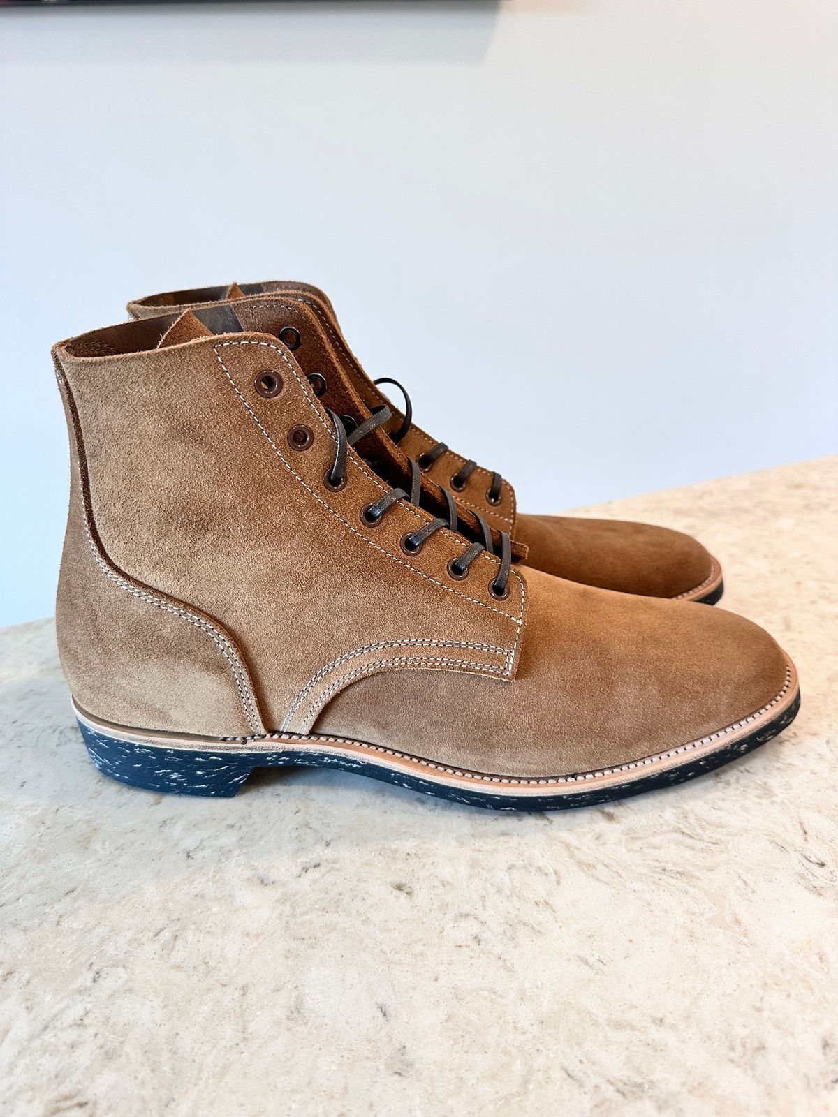 Photo by YouShoe on April 14, 2025 of the Luosjiet Boondockers in German Tanned Roughout.