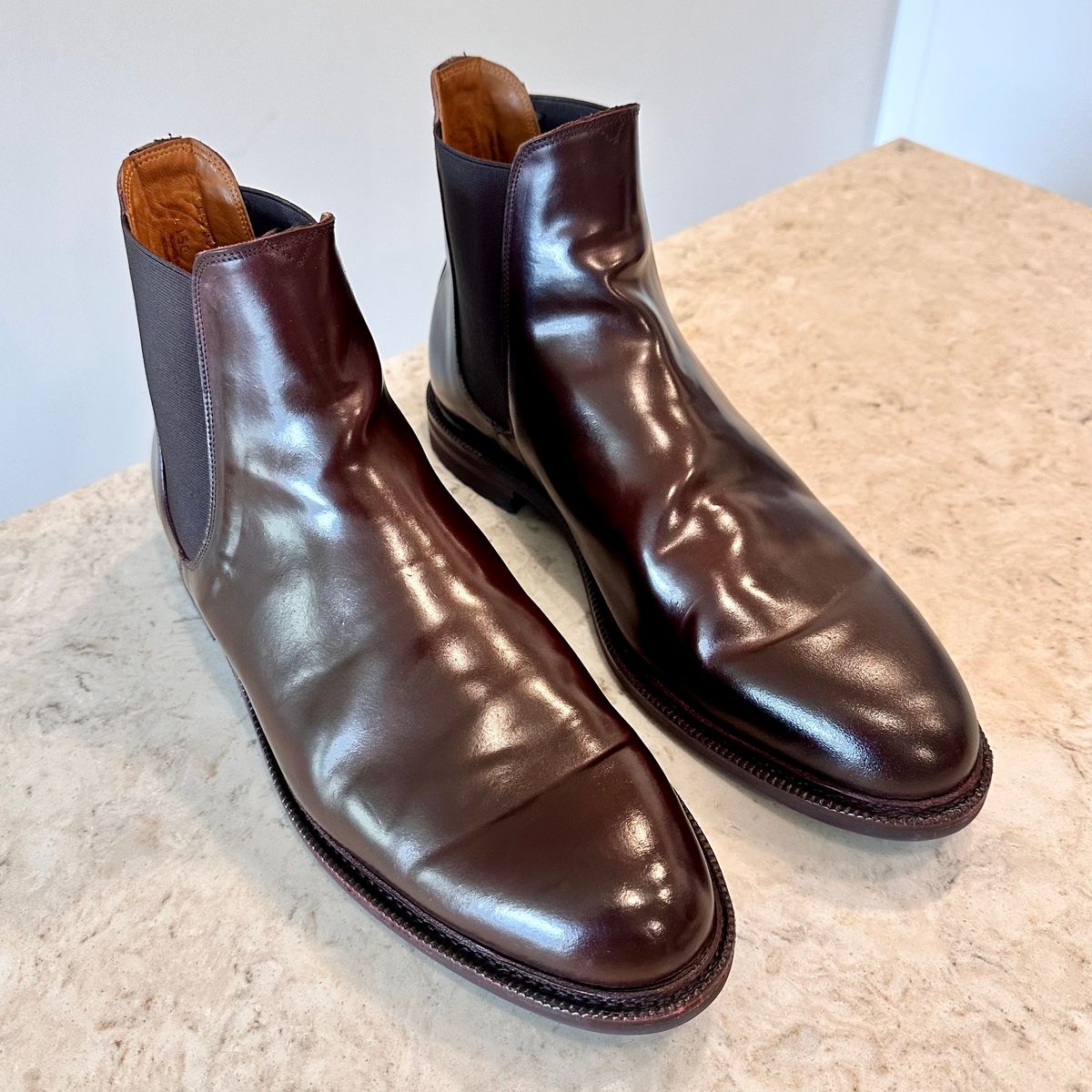 Photo by YouShoe on October 30, 2025 of the Meermin Chelsea Boot in Brown Heritage Shell Cordovan.