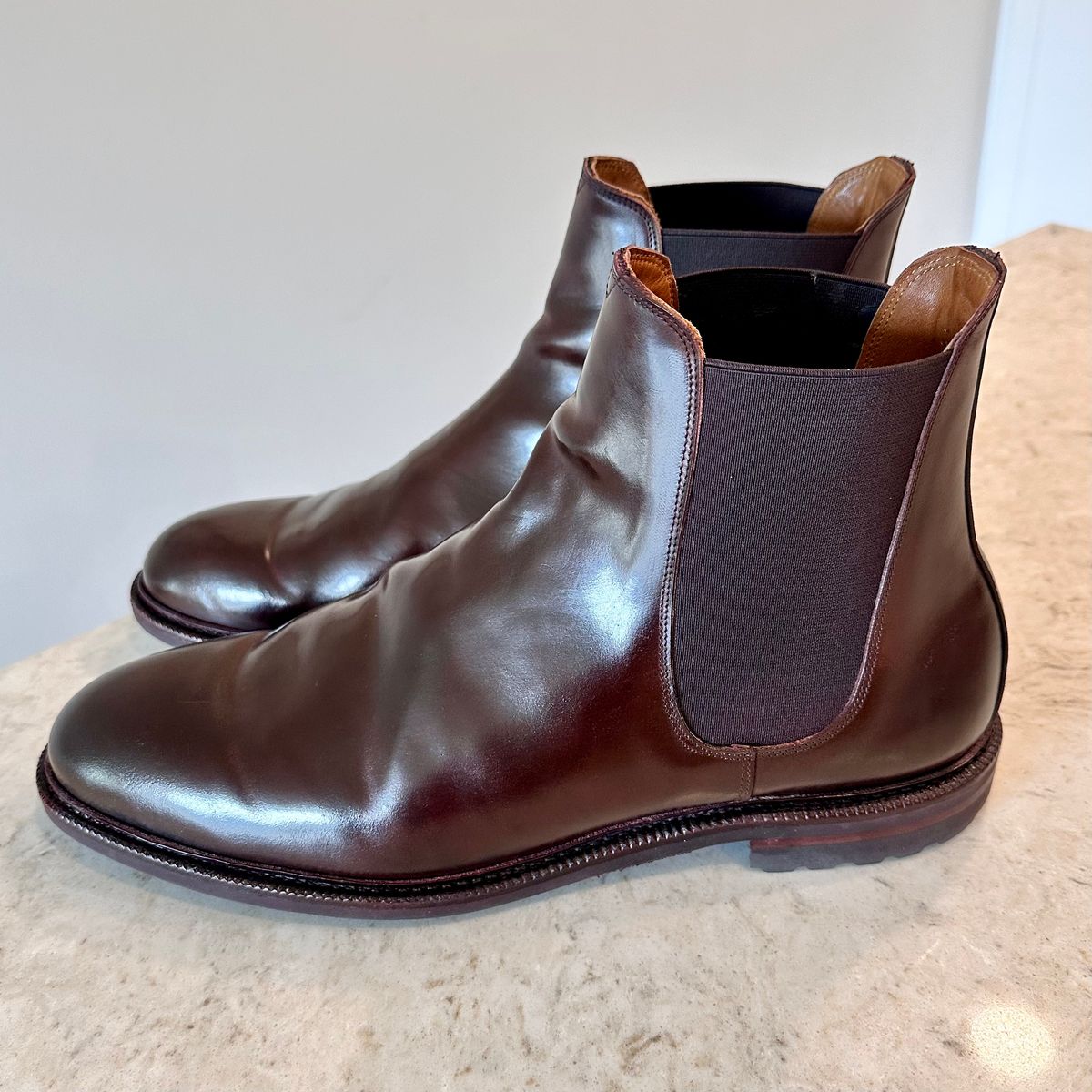 Photo by YouShoe on October 30, 2025 of the Meermin Chelsea Boot in Brown Heritage Shell Cordovan.