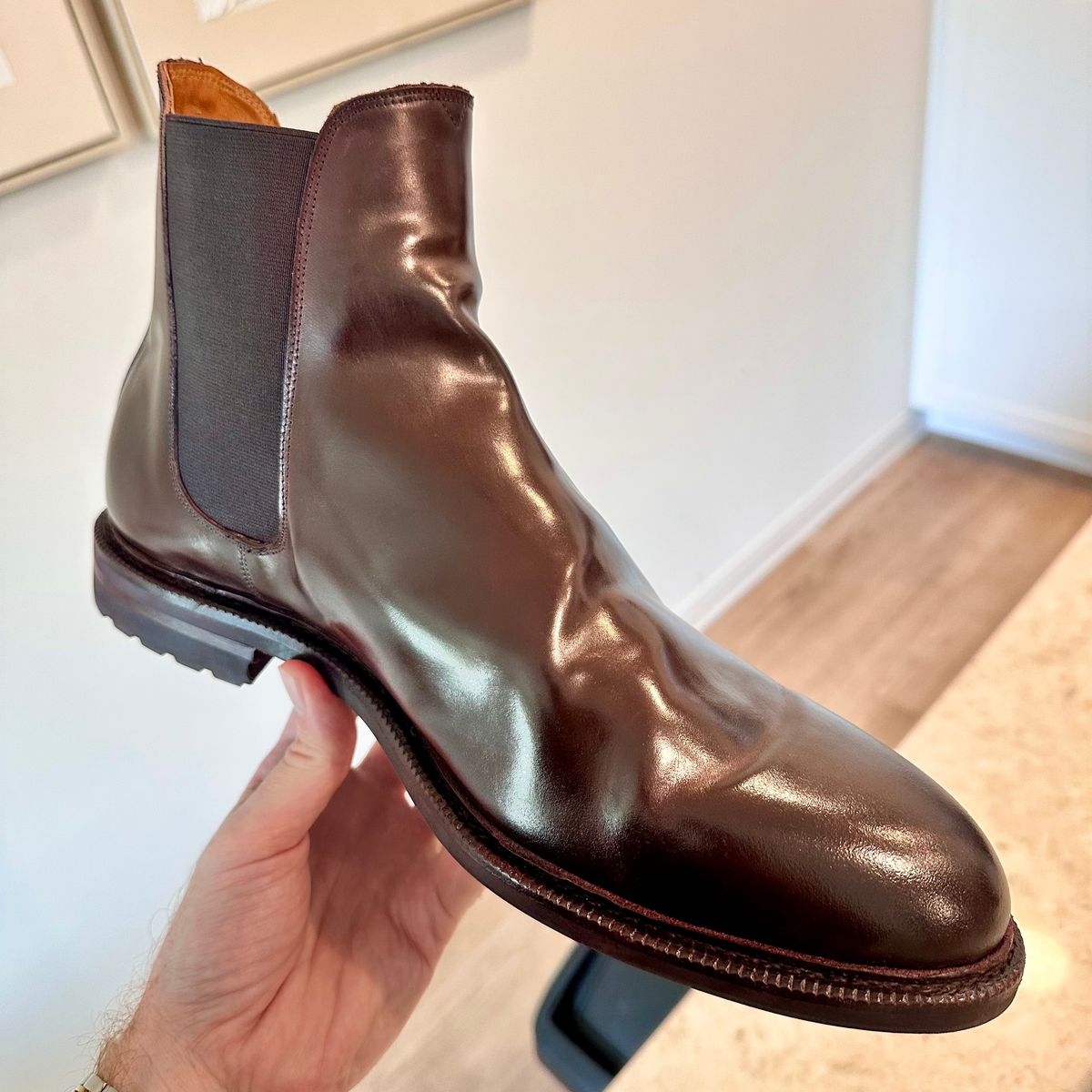 Photo by YouShoe on October 30, 2025 of the Meermin Chelsea Boot in Brown Heritage Shell Cordovan.
