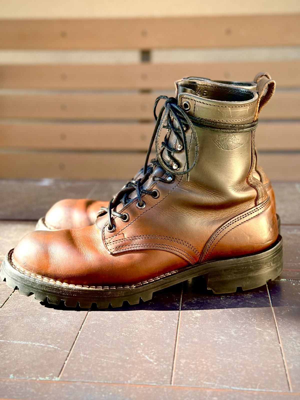 Photo by RubenHernandez on March 5, 2026 of the Nicks Custom Model in Wickett & Craig Slate Double Stuffed.