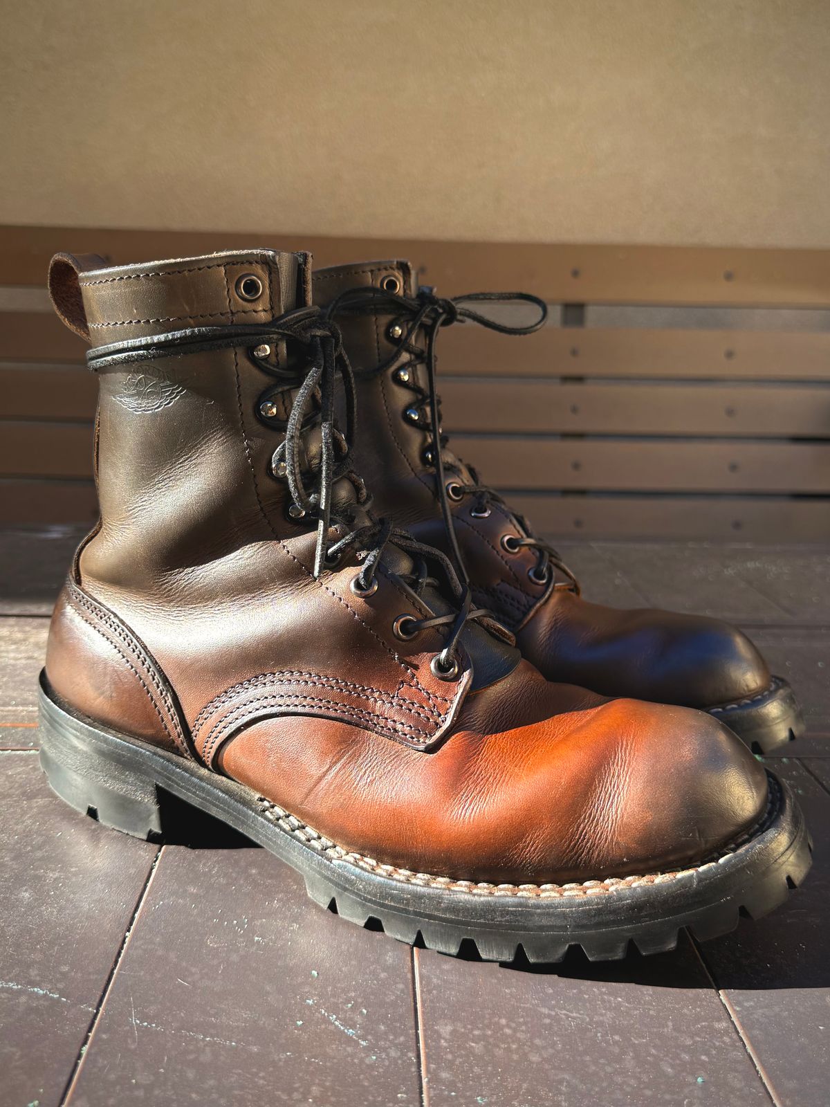 Photo by RubenHernandez on March 5, 2026 of the Nicks Custom Model in Wickett & Craig Slate Double Stuffed.