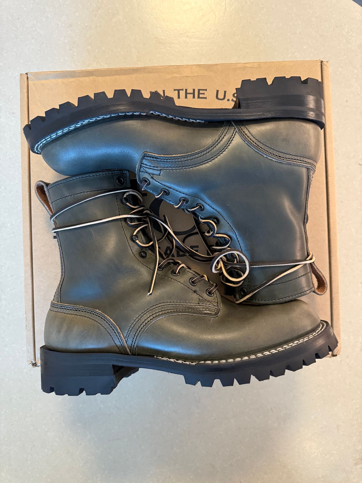 Photo by RubenHernandez on October 5, 2025 of the Nicks Custom Model in Wickett & Craig Slate Double Stuffed.