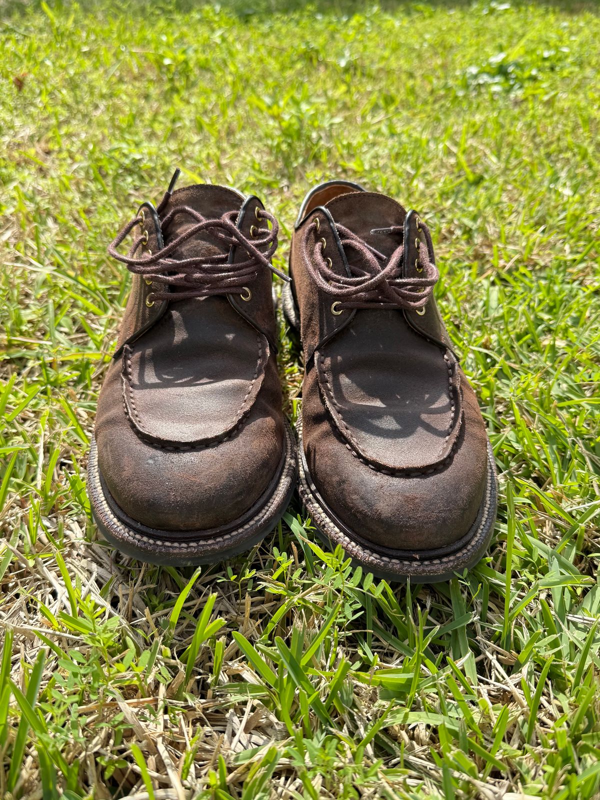 Photo by ShaneFades on January 6, 2026 of the Grant Stone Moc Toe Derby in C.F. Stead Tobacco Waxy Commander Suede.