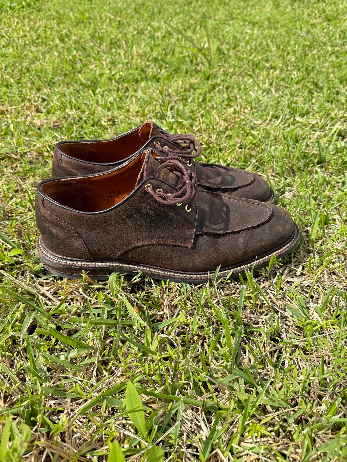 Photo by ShaneFades on January 6, 2026 of the Grant Stone Moc Toe Derby in C.F. Stead Tobacco Waxy Commander Suede.