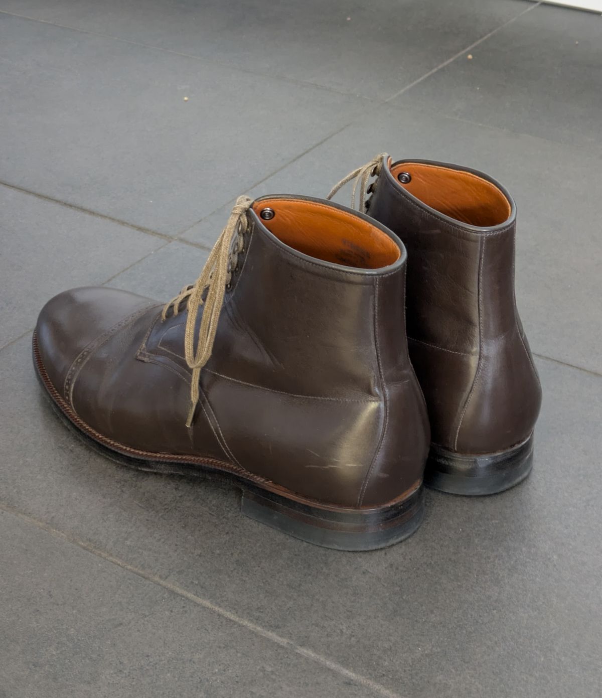 Photo by tumi on May 7, 2026 of the Viberg Navvy Boot BCT in Ebony Kangaroo.