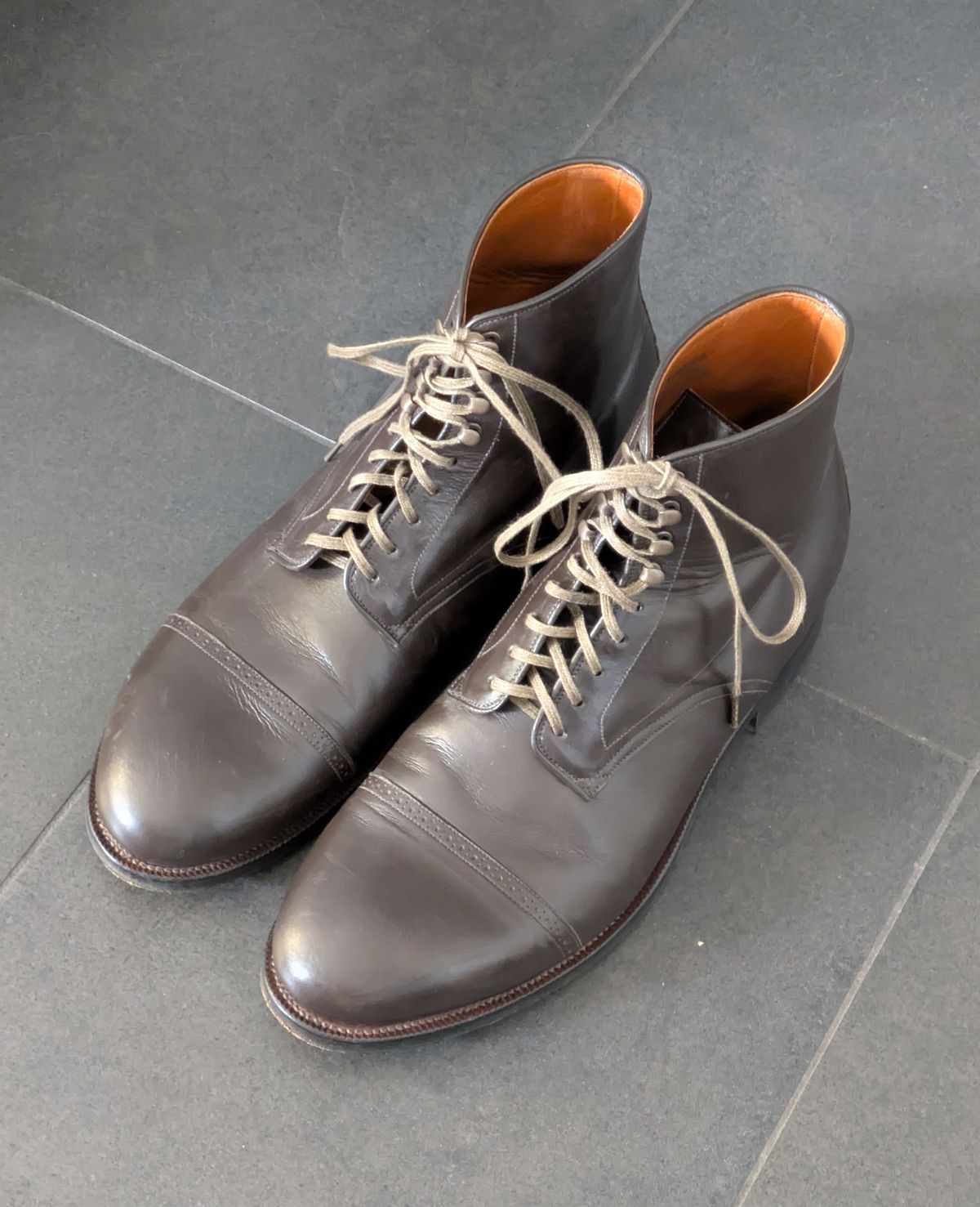 Photo by tumi on May 7, 2026 of the Viberg Navvy Boot BCT in Ebony Kangaroo.