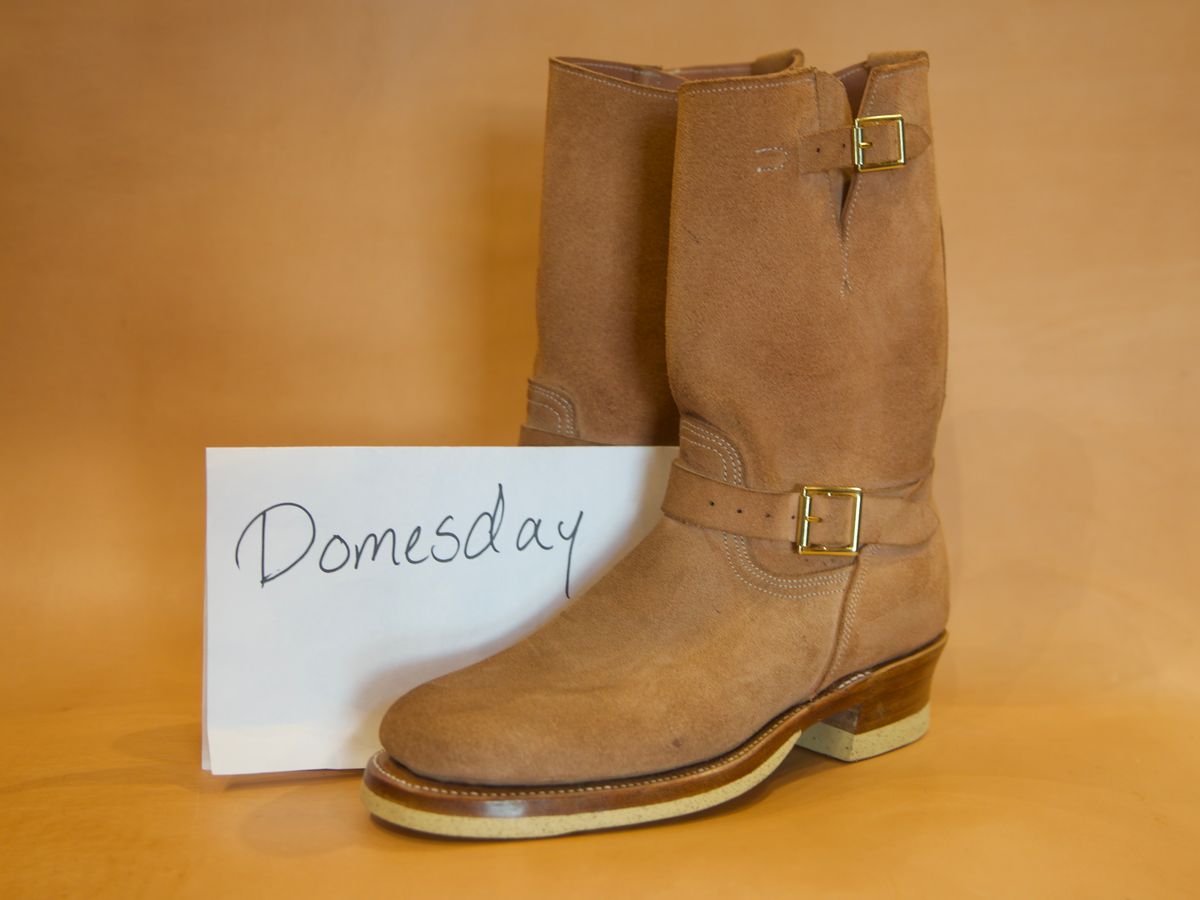 Photo by DuaneBerry on October 2, 2024 of the Unsung U 22-2 Engineer Boot in Horween Nubuck.