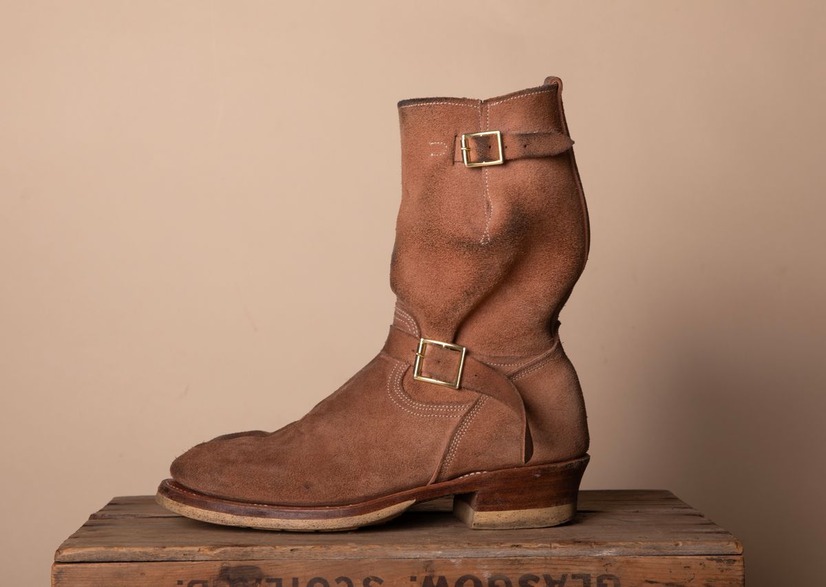Photo by DuaneBerry on December 6, 2024 of the Unsung U 22-2 Engineer Boot in Horween Nubuck.