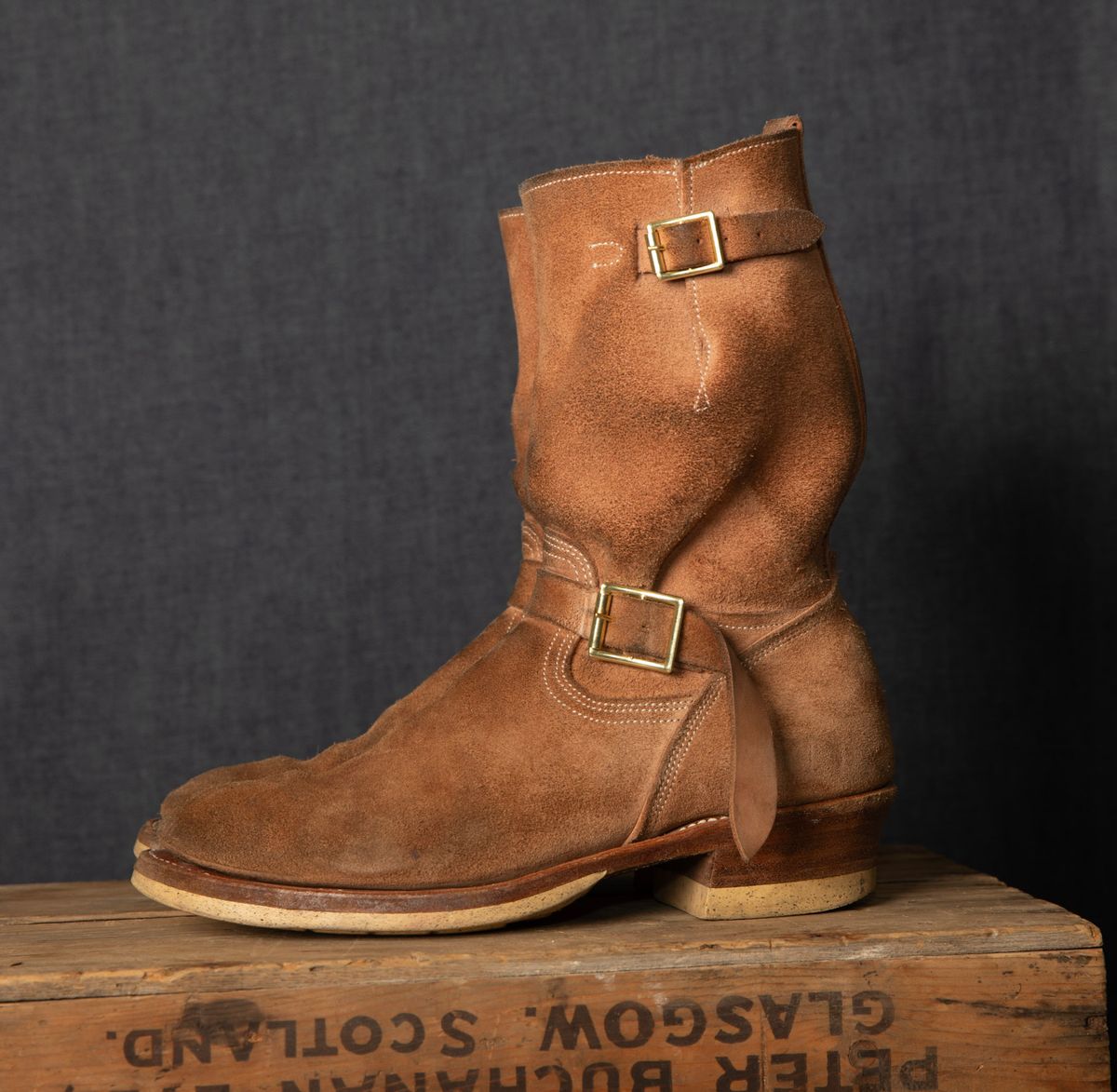 Photo by DuaneBerry on April 8, 2025 of the Unsung U 22-2 Engineer Boot in Horween Nubuck.