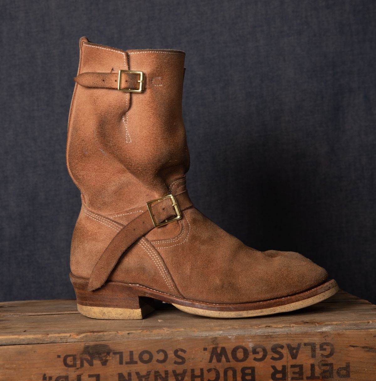 Photo by DuaneBerry on April 8, 2025 of the Unsung U 22-2 Engineer Boot in Horween Nubuck.